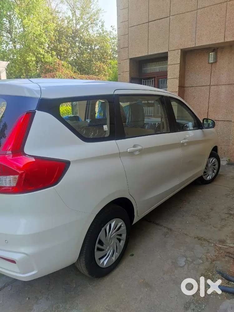 Maruti Suzuki Ertiga 2025 Petrol 9800 Km Driven