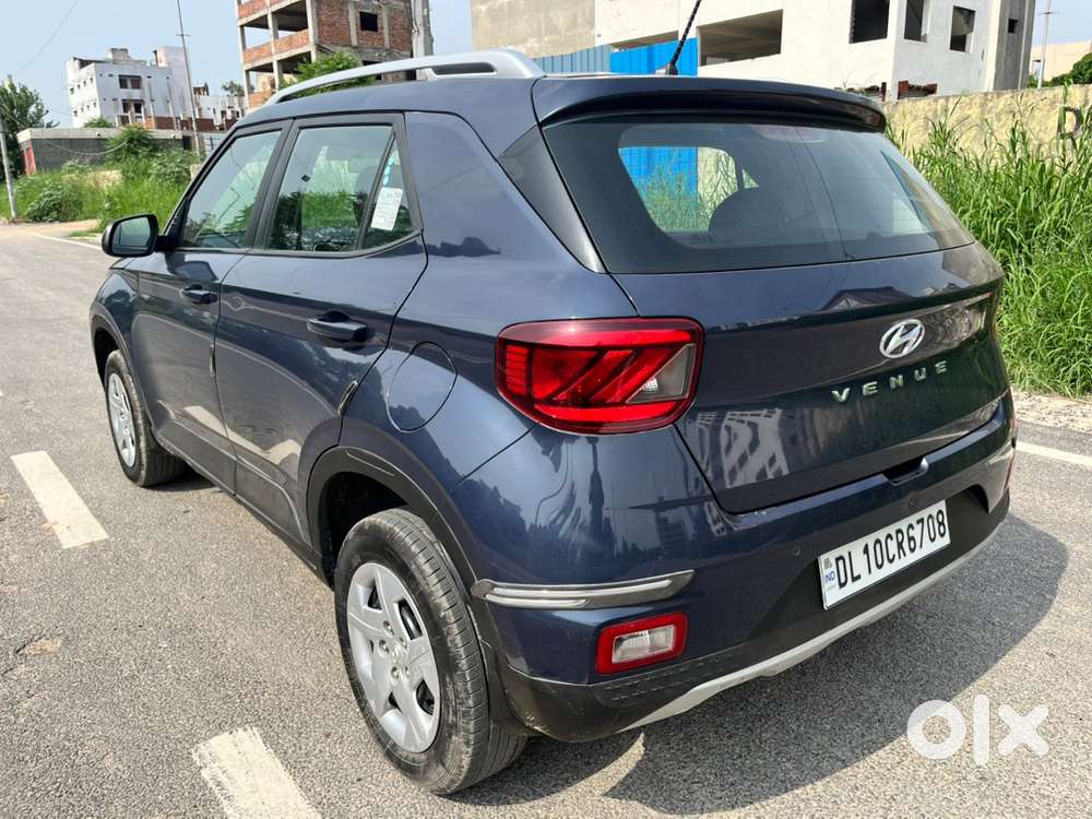 Hyundai Venue Petrol 2022