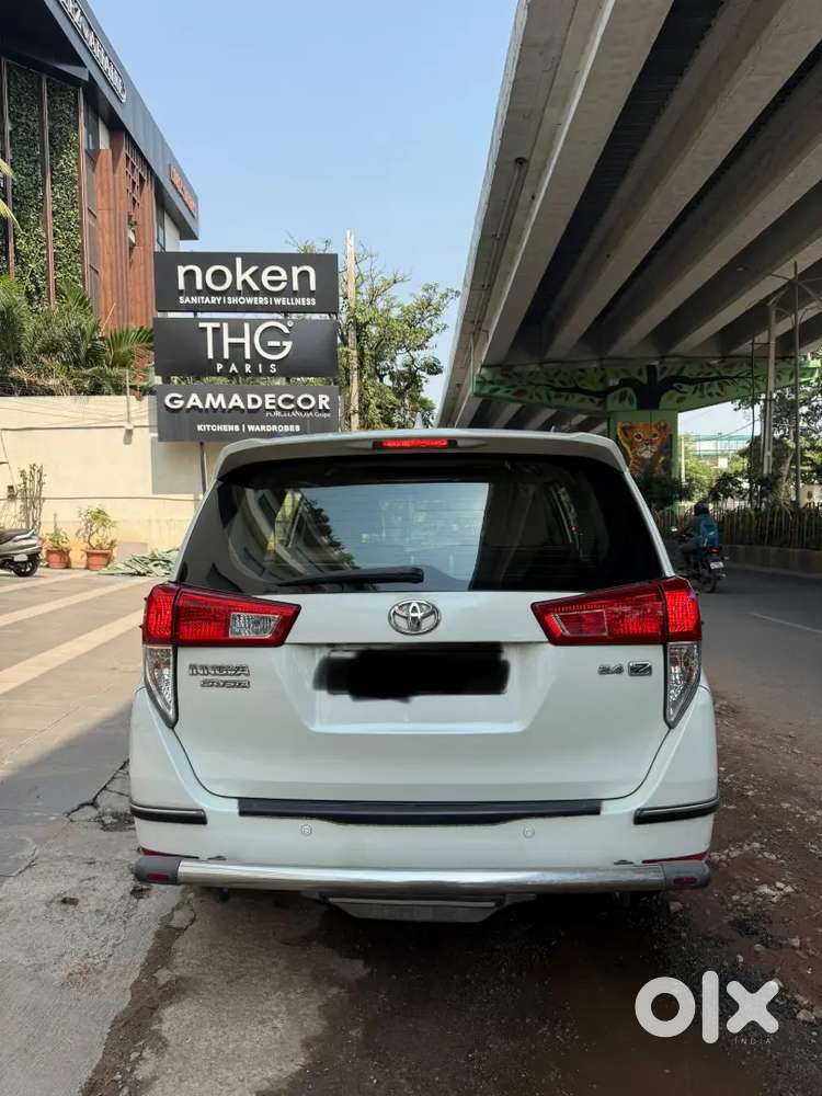 Toyota Innova Crysta 2019