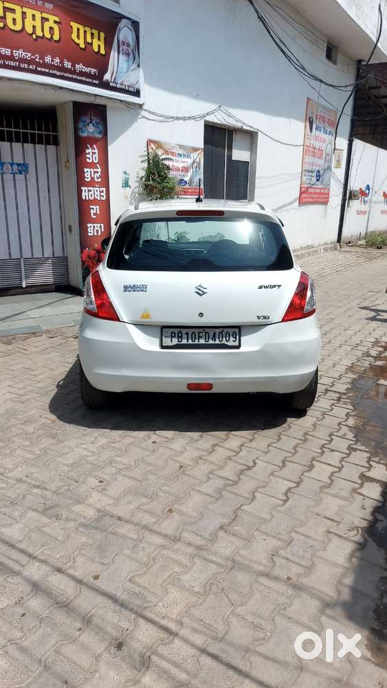 Maruti Suzuki Swift Vxi Abs Bsiv, 2015, Petrol