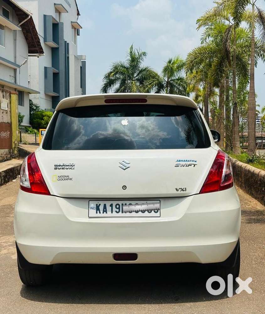 Maruti Suzuki Swift Vxi 1.2 Abs Bs-iv, 2017, Petrol