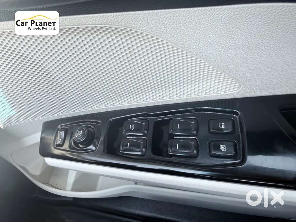 Mahindra Xuv 3xo Ax5 1.5 Diesel Autoshift Plus, 2026, Diesel