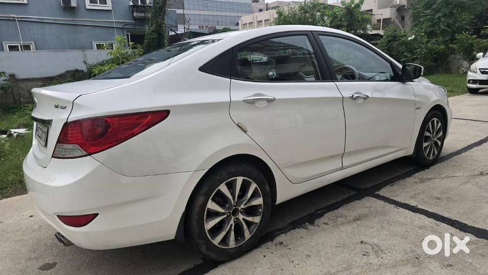 Hyundai Fluidic Verna 1.6 Vtvt Sx, 2014, Petrol