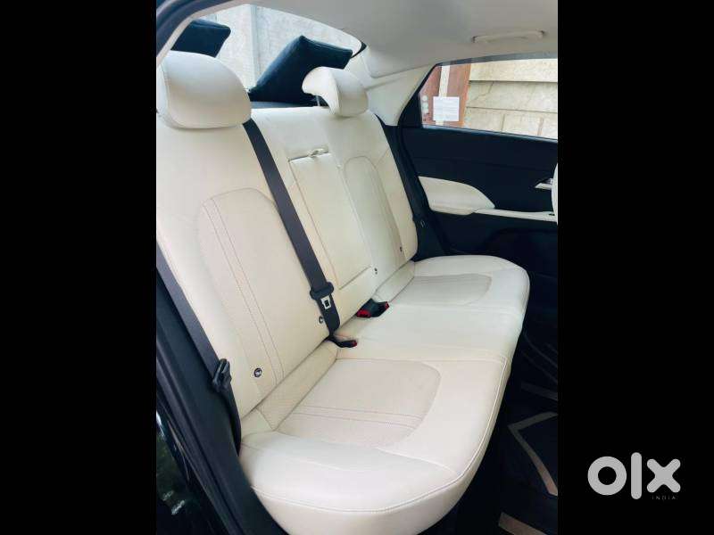 Hyundai Verna 1.5 Sx (o) Vtvt, 2023, Petrol