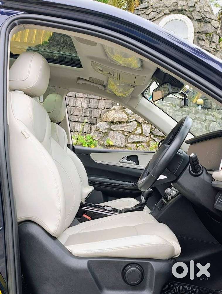 Mahindra Xuv700, 2022, Diesel