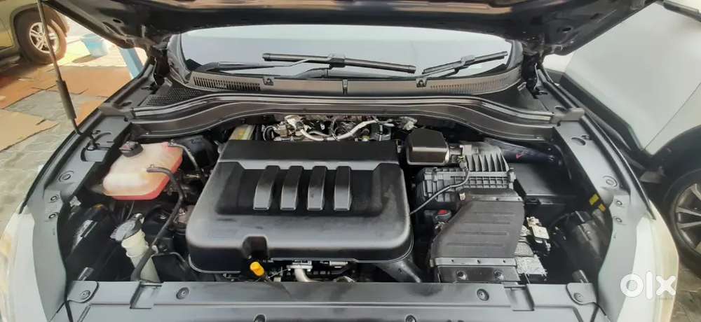 Mahindra Xuv700 2023 Diesel 60500 Km Driven