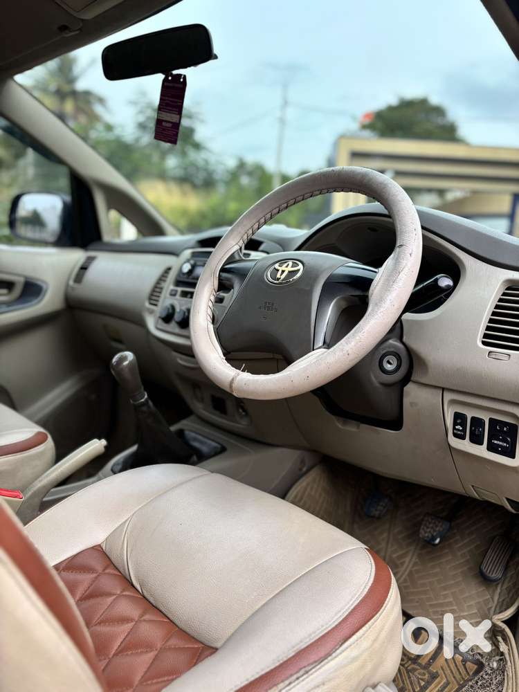 Toyota Innova 2.5 G (diesel) 7 Seater Bs Iv, 2013, Diesel