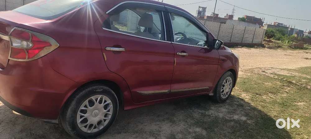 बिल्कुल अच्छा कंडीशनल गाड़ी है एक हाथ चली हुई है