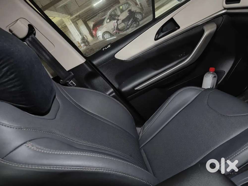 Mahindra Xuv700 Petrol 2025
