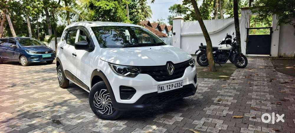 Renault Triber Rxl, 2023, Petrol
