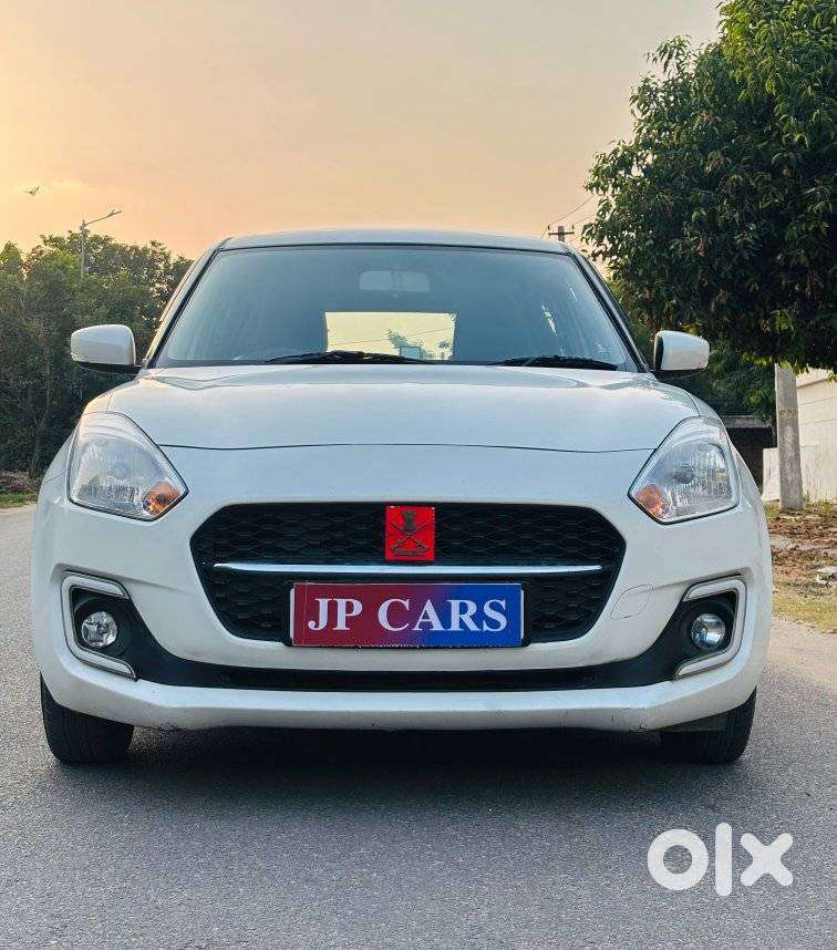 Maruti Suzuki Swift Vxi + Manual, 2022, Petrol