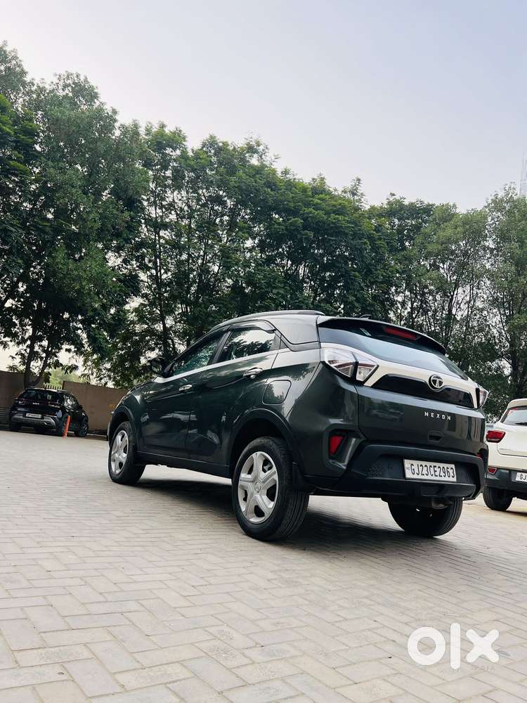 Tata Nexon 1.2 Revotron Xm Plus (s), 2023, Petrol