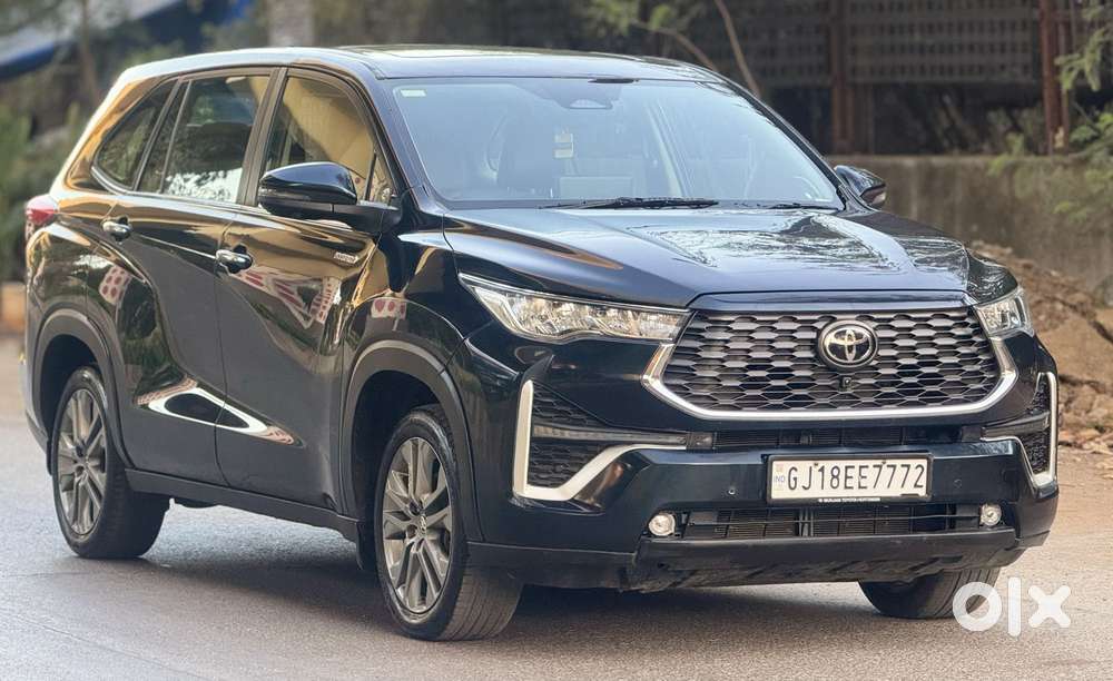 Toyota Innova Hycross 2.0 Zx (o) Hybrid 7 Str, 2025, Petrol