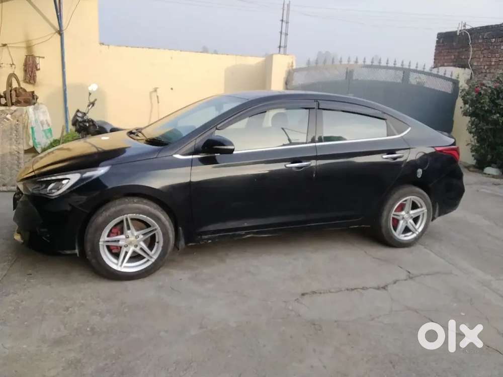 Hyundai Verna 2020 Diesel Well Maintained Sunroof Top Model