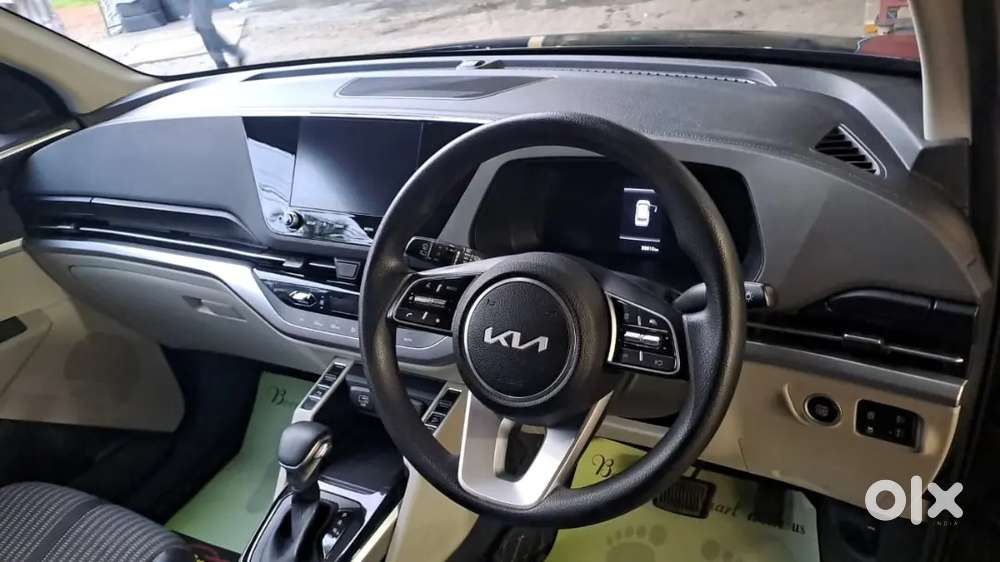 Kia Carens 2025 Diesel Automatic 42000 Km Driven