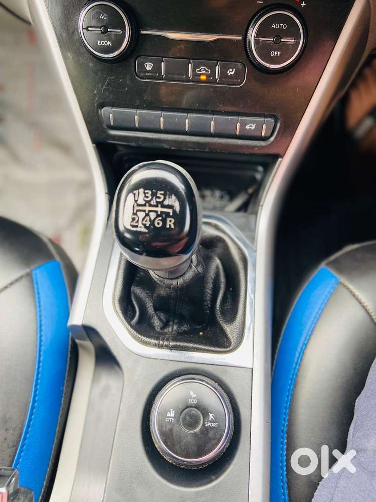 Tata Nexon 1.2 Revotron Xz, 2019, Petrol