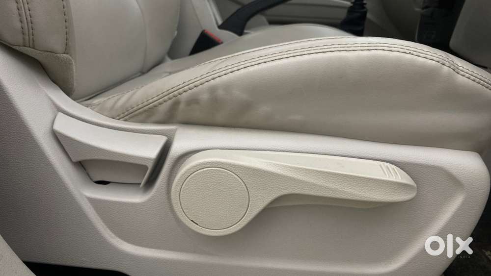 Mahindra Xuv300 W8 Option, 2022, Petrol