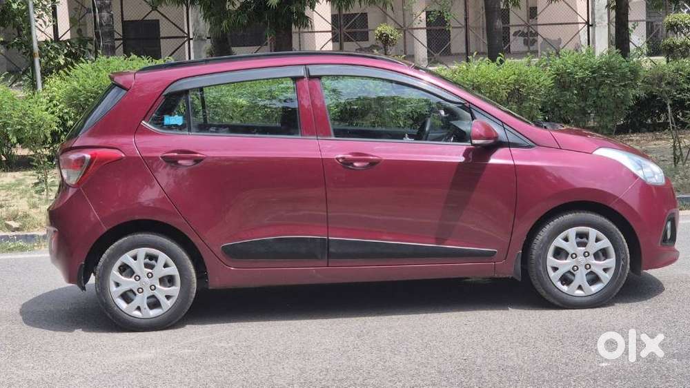 Hyundai Grand I10 Sportz, 2015, Petrol