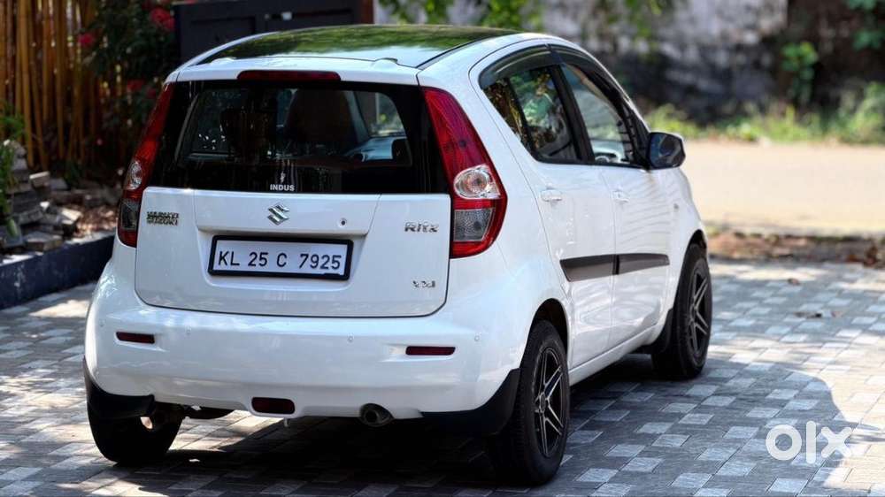 Maruti Suzuki Ritz Vxi 2012