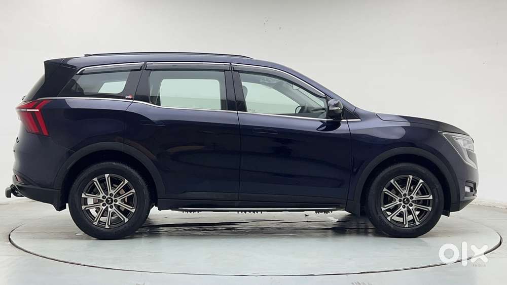 Mahindra Xuv700 2.0 Ax 7 Petrol Mt Str, 2024, Petrol