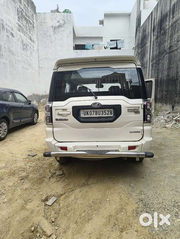Mahindra Scorpio 2016