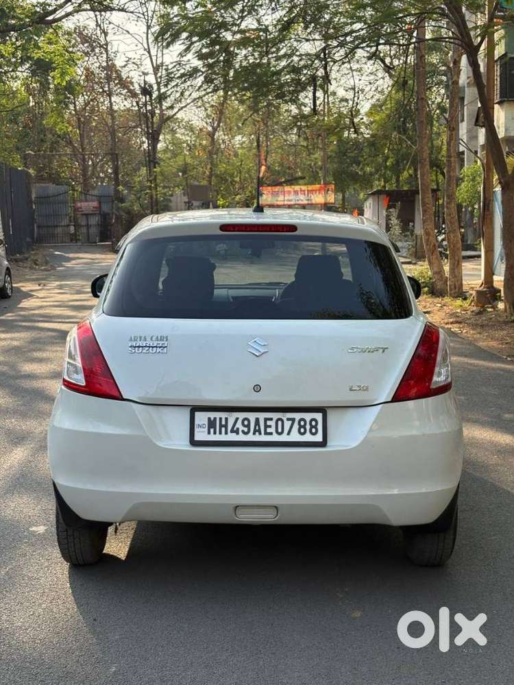 Maruti Suzuki Swift Vxi Optional, 2016, Petrol