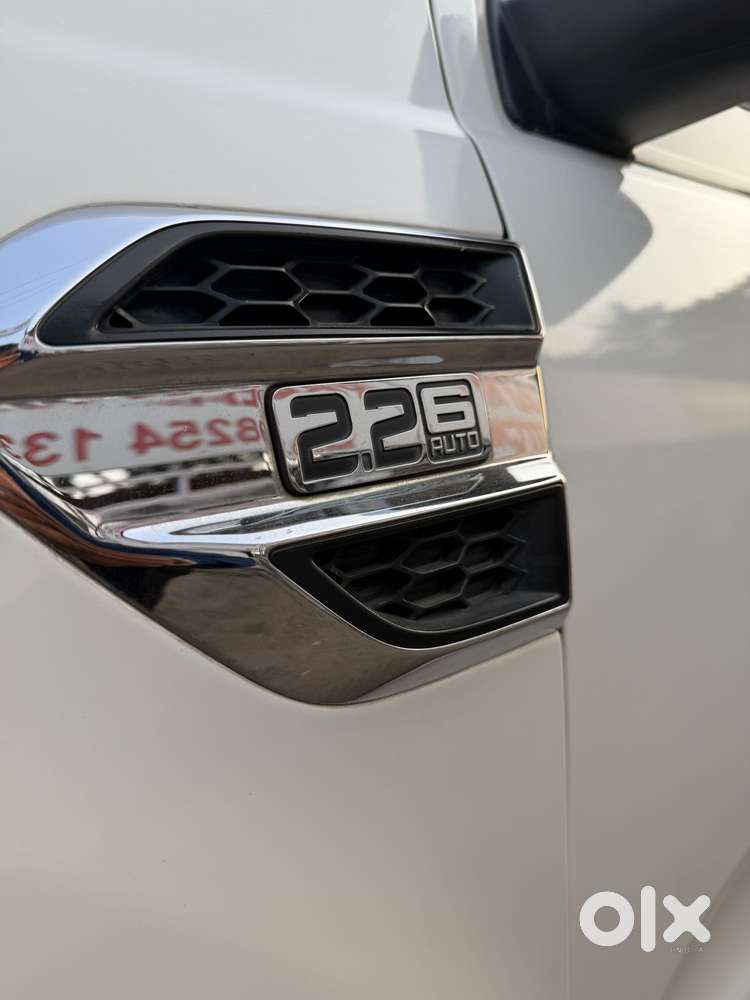 Ford Endeavour 2.2 Titanium At 4x2, 2018, Diesel