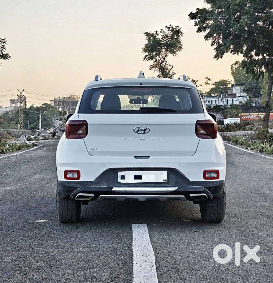 Hyundai Venue Sx (o) Mt 1.5 Diesel, 2021, Diesel