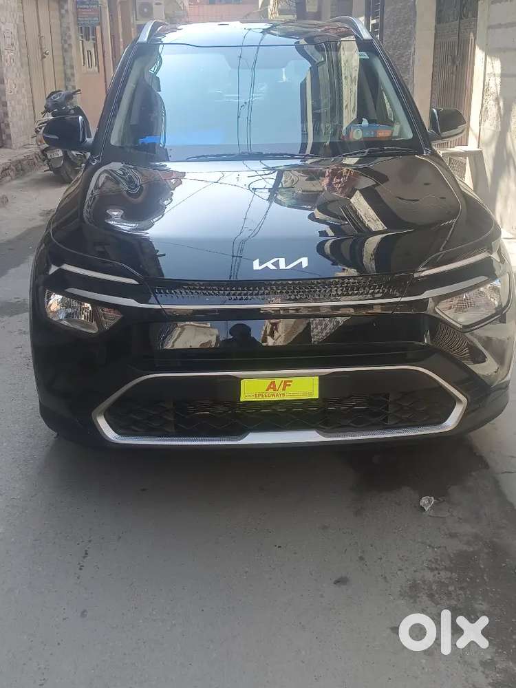 Kia Carens 2025 Petrol 6500 Km Driven