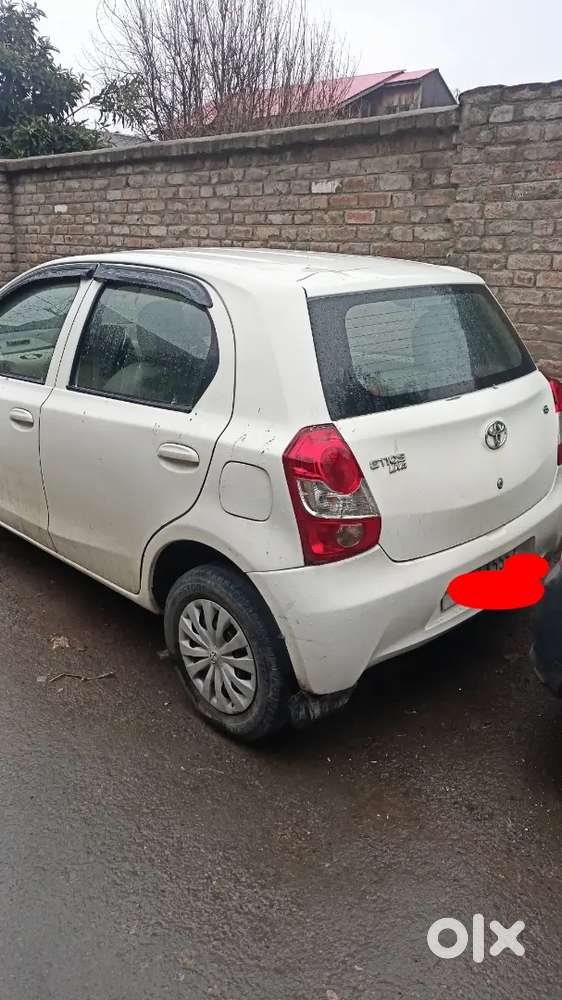 Etios Liva Petrol 2015 December