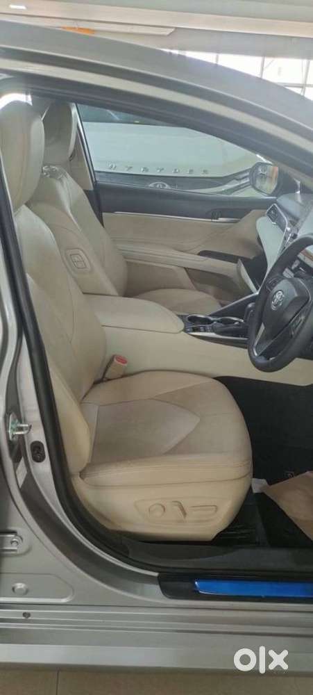 Toyota Camry 2.5 Hybrid, 2023, Petrol
