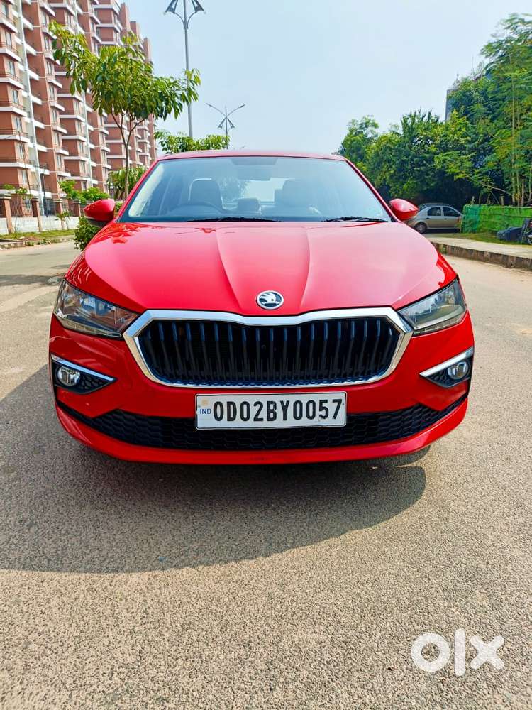 Skoda Slavia Ambition 1.0l Tsi At, 2022, Petrol