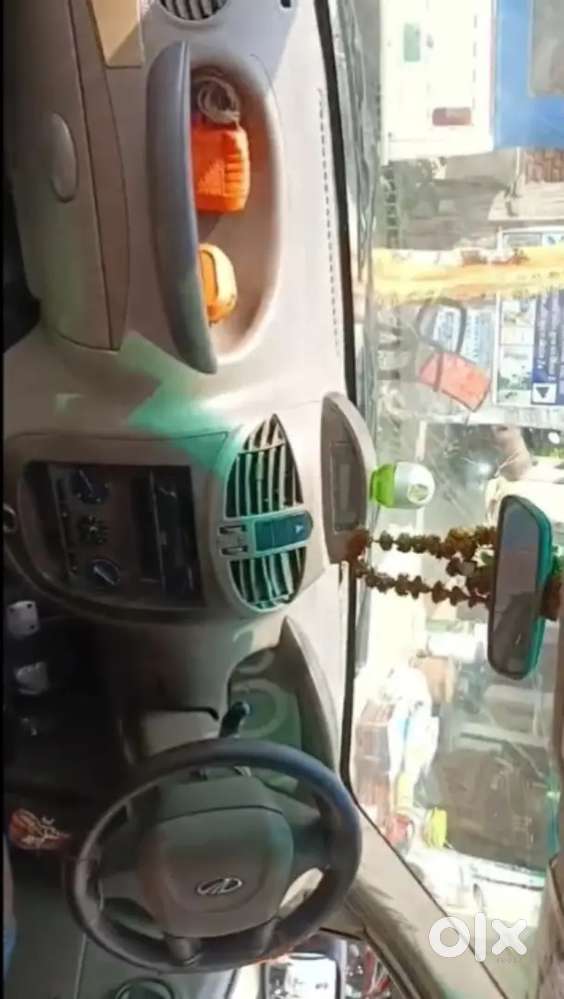 Mahindra Xylo 2012