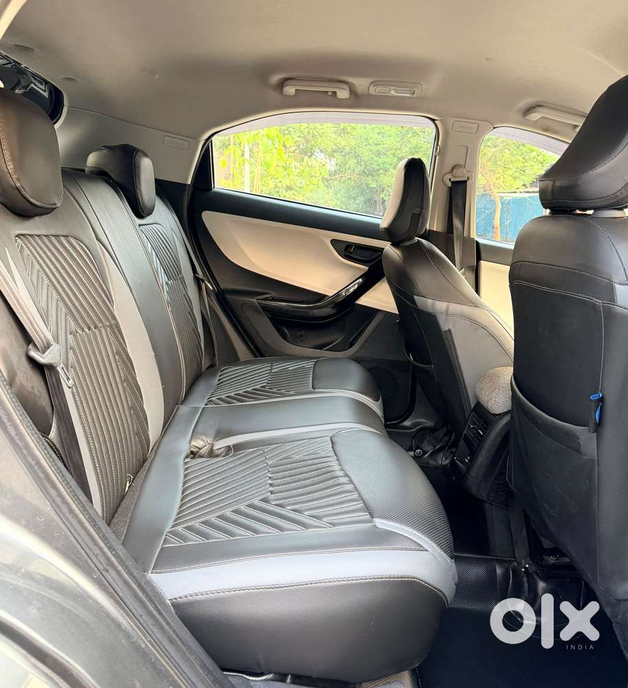 Tata Curvv Pure Plus 1.2 Revotron Petrol 7dca, 2025, Petrol