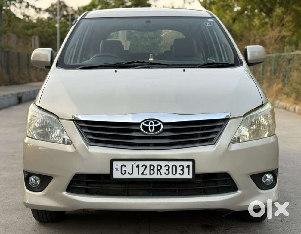 Toyota Innova 2.5 G (diesel) 8 Seater, 2013, Diesel