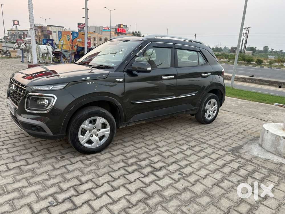 Hyundai Venue 2020 Petrol 53000 Km Driven
