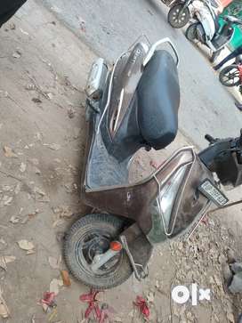 Olx clearance old scooty