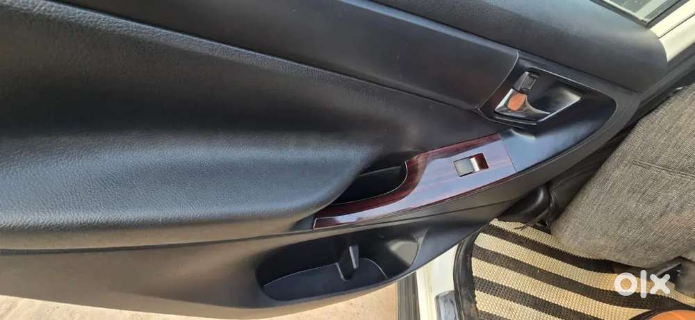 Toyota Innova Crysta 2024