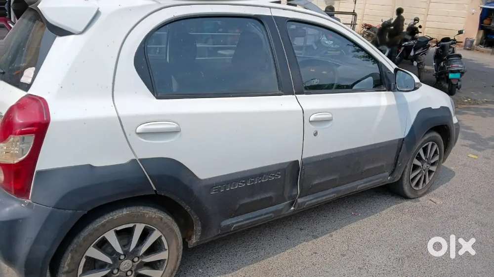 Toyota Etios Cross 2015 Diesel 83965 Km Driven