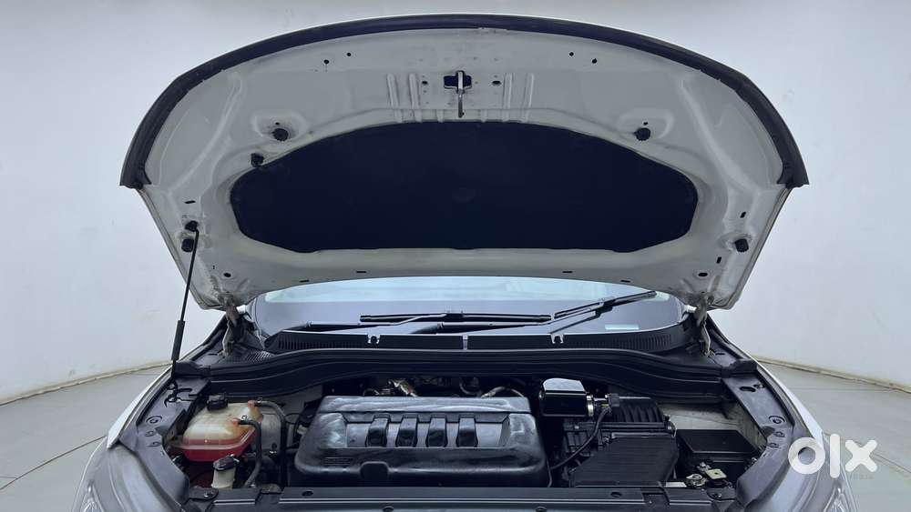 Mahindra Xuv700 2.2 Ax 5 Diesel At 7 Str, 2024, Diesel