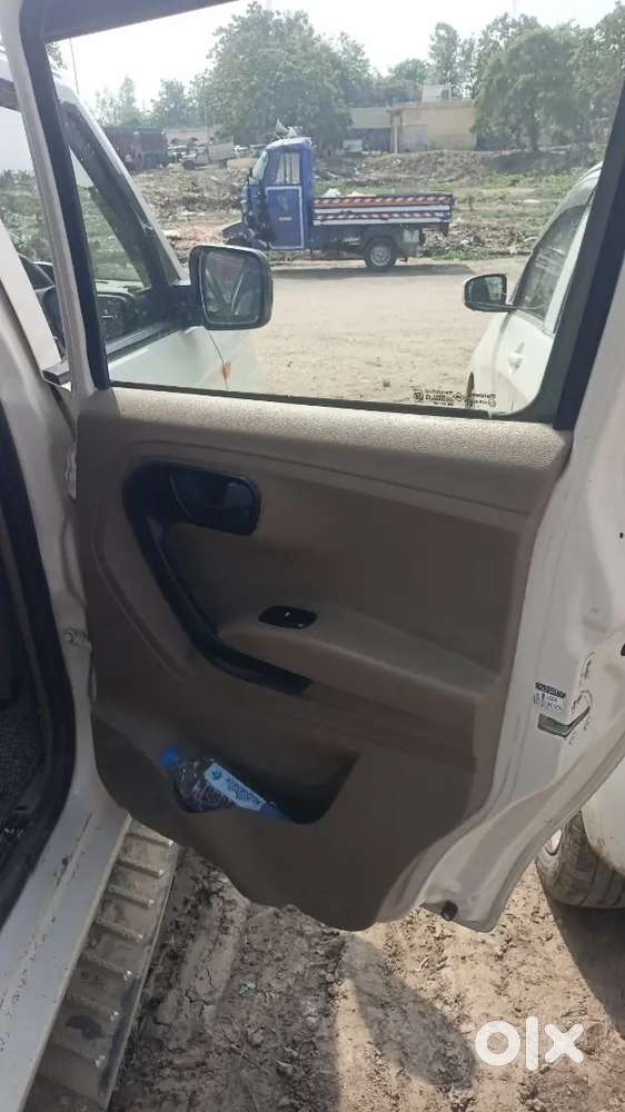 Mahindra Tuv 300 2019