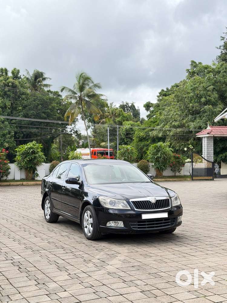 Skoda Laura Elegance 2010 Diesel Automatic