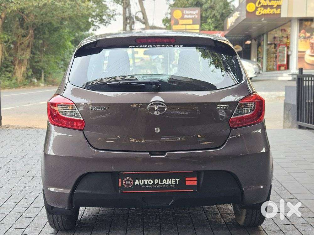 Tata Tiago 1.2 Revotron Xza, 2017, Petrol
