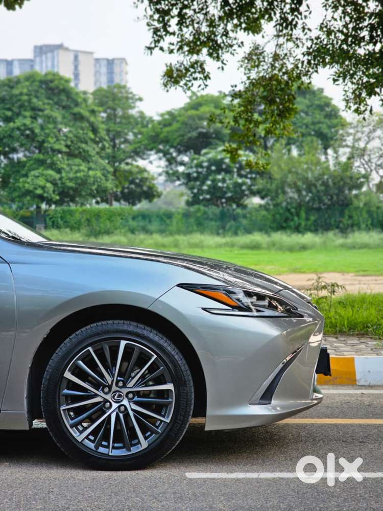 Lexus Es 300h Luxury, 2025