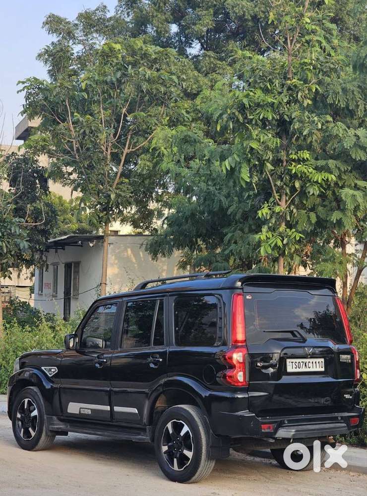 Mahindra Scorpio Classic 2.2 S 11 Mt 7 Str, 2023, Diesel