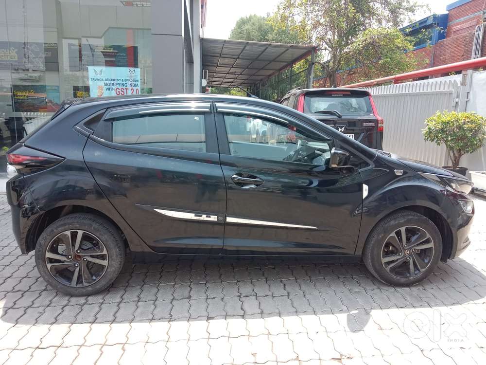Tata Altroz 1.2 Xz Plus Dark Edition, 2023, Petrol