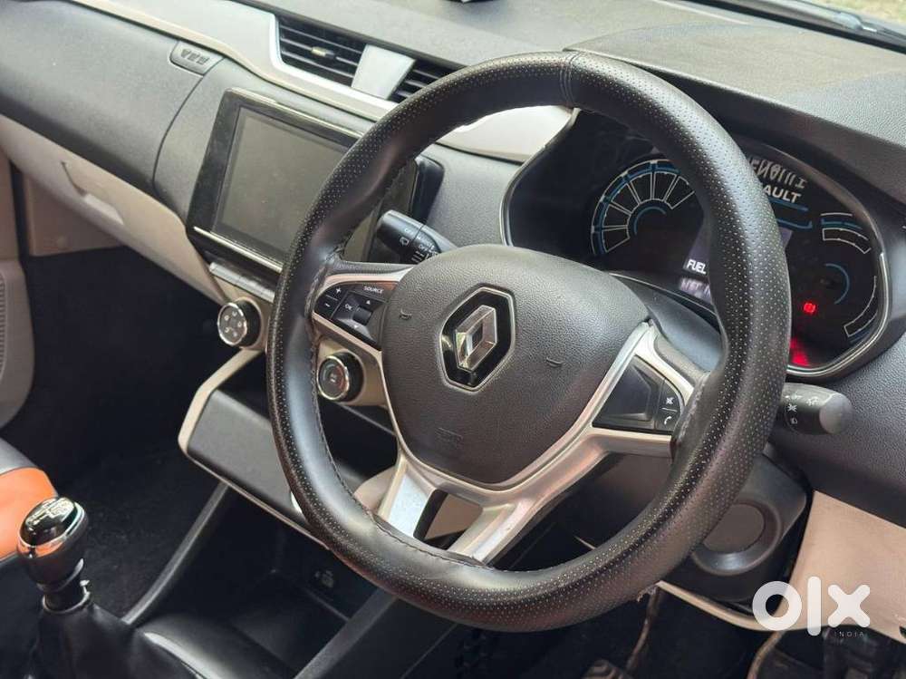 Renault Triber Rxz, 2022, Petrol