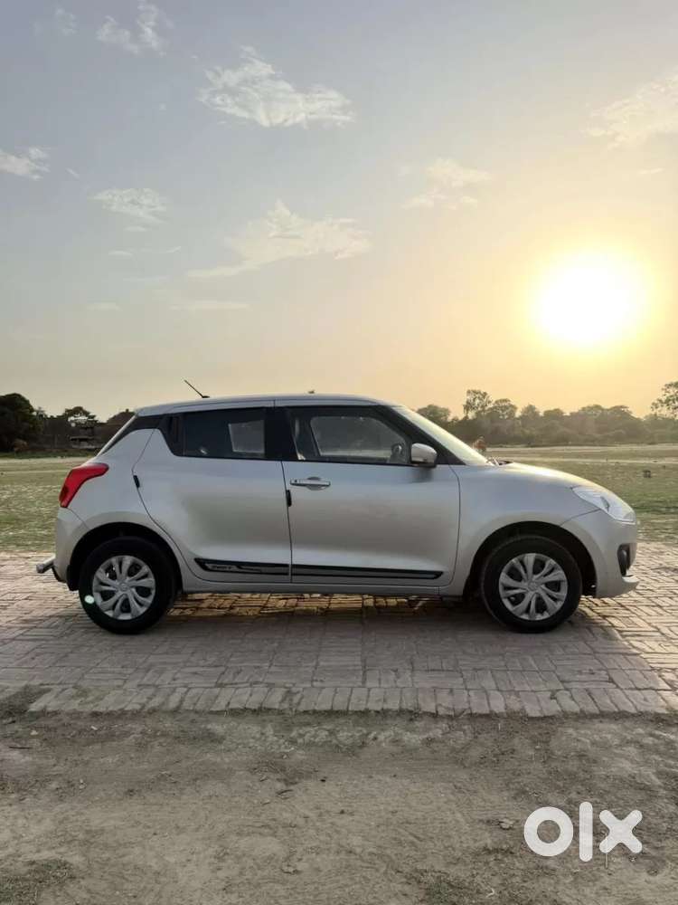 Maruti Suzuki Swift Vxi, 2022, Petrol