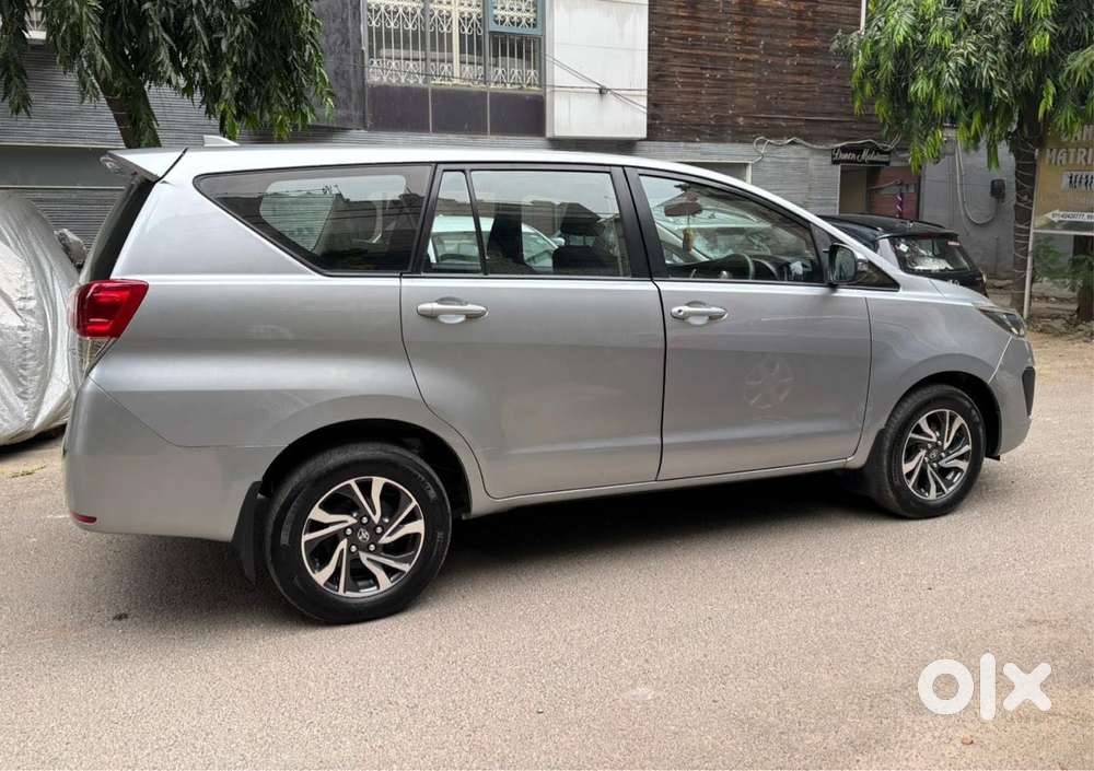 Toyota Innova Crysta [ ] 2.4 Gx At 7 Str, 2022, Diesel