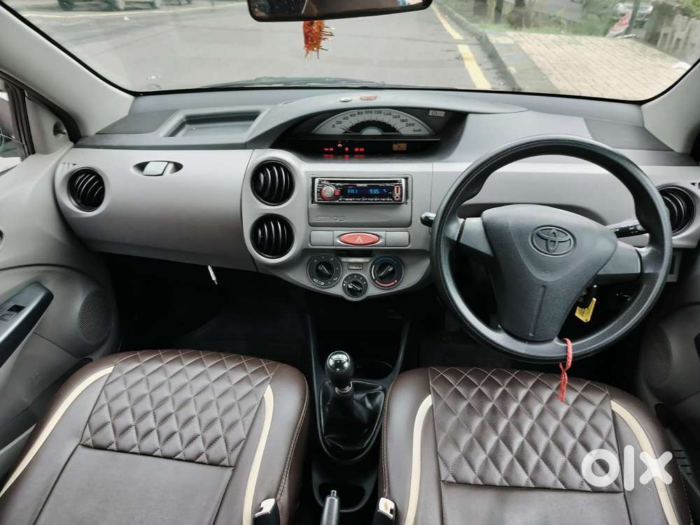 Toyota Etios Liva G, 2011, Petrol